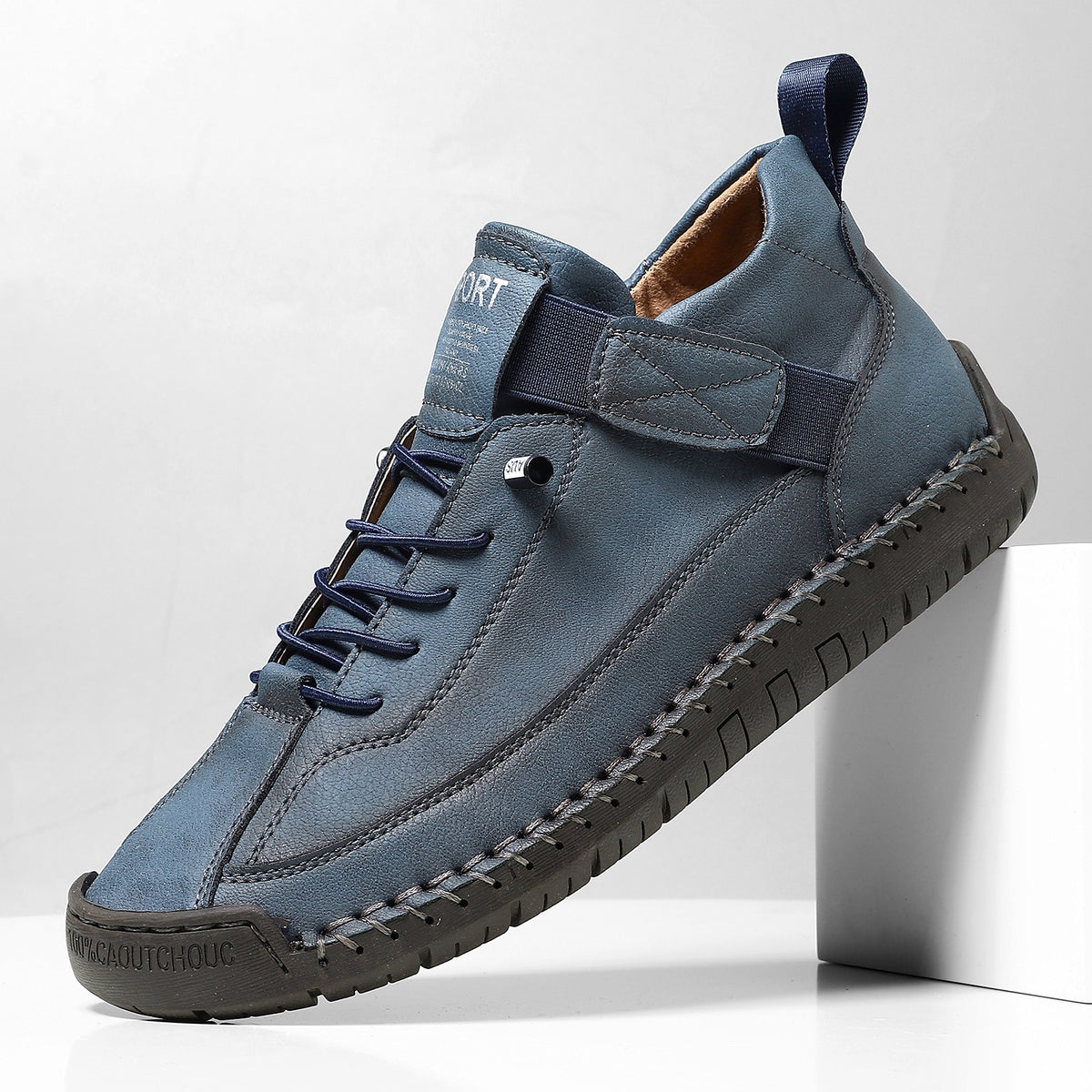 Saela hand-stitched flats in blue