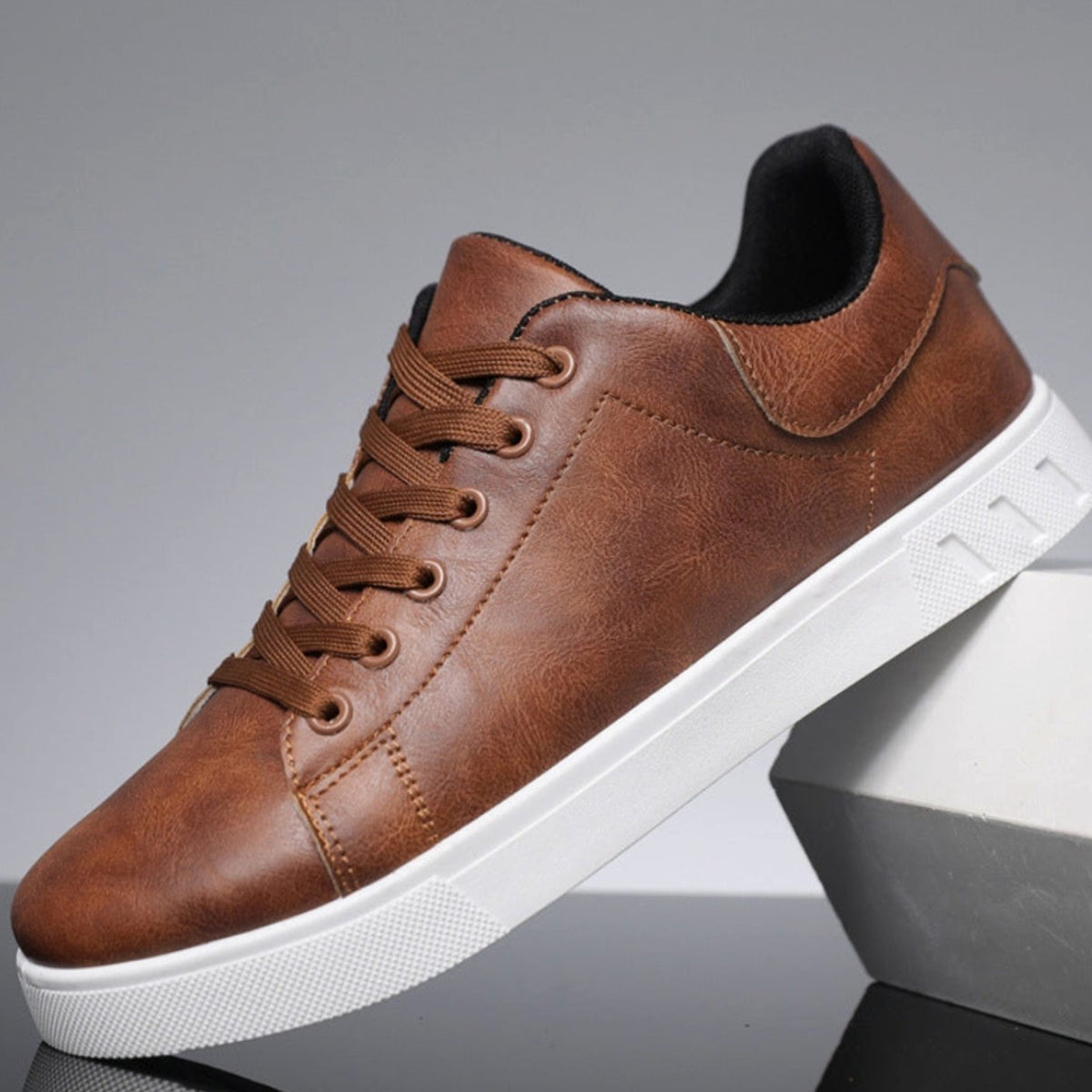 Marek | Men's Faux Leather Low-Top Lace-Up Classic Sneakers