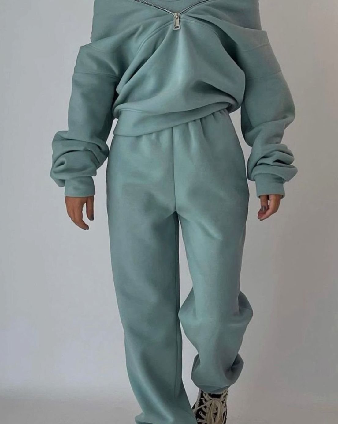 Hermine | Women's Oversized Half-Zip Cropped Pullover and Jogger Set