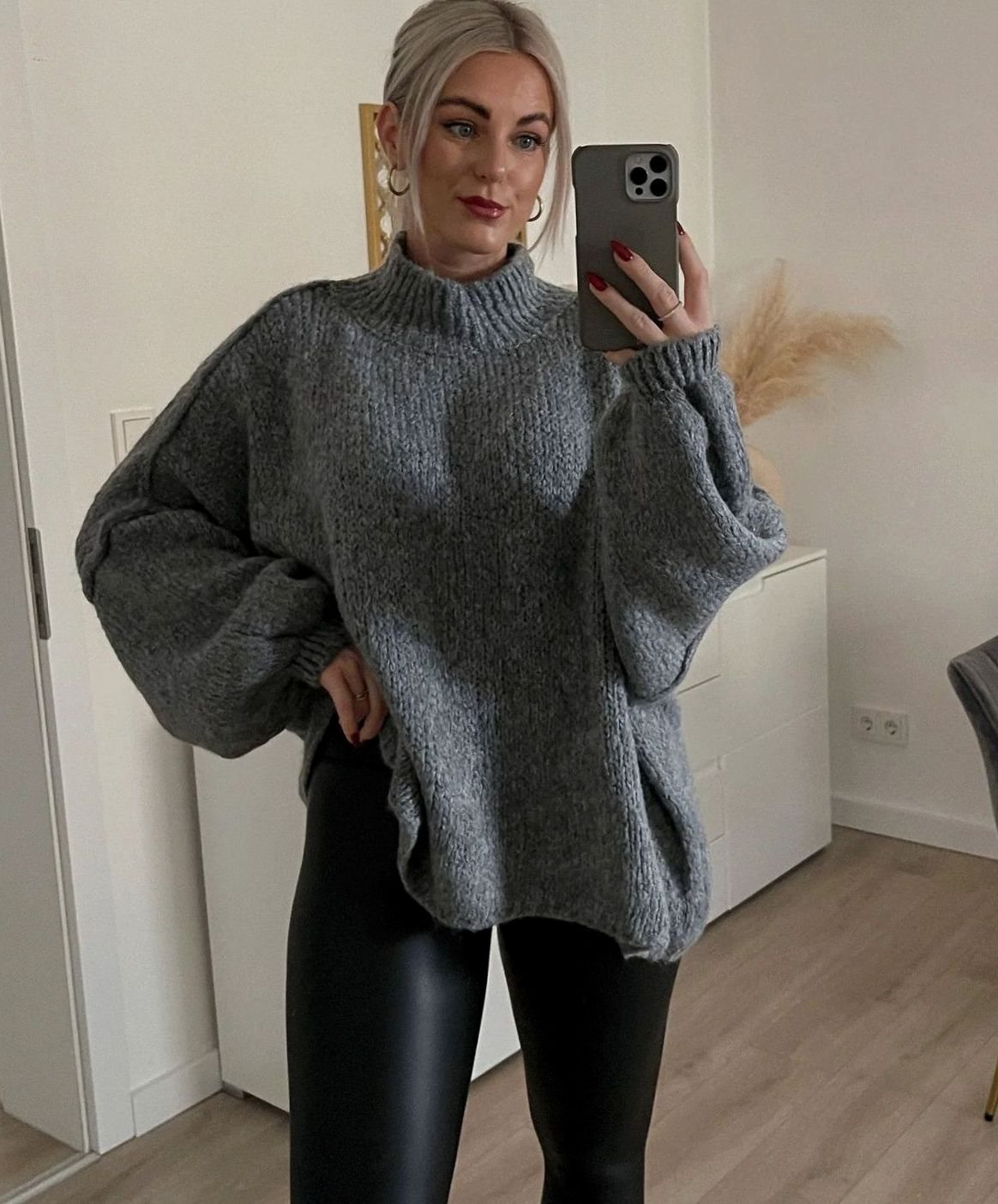 Therese | Women's Oversized Turtleneck Cozy Long-Sleeve Knit Pullover