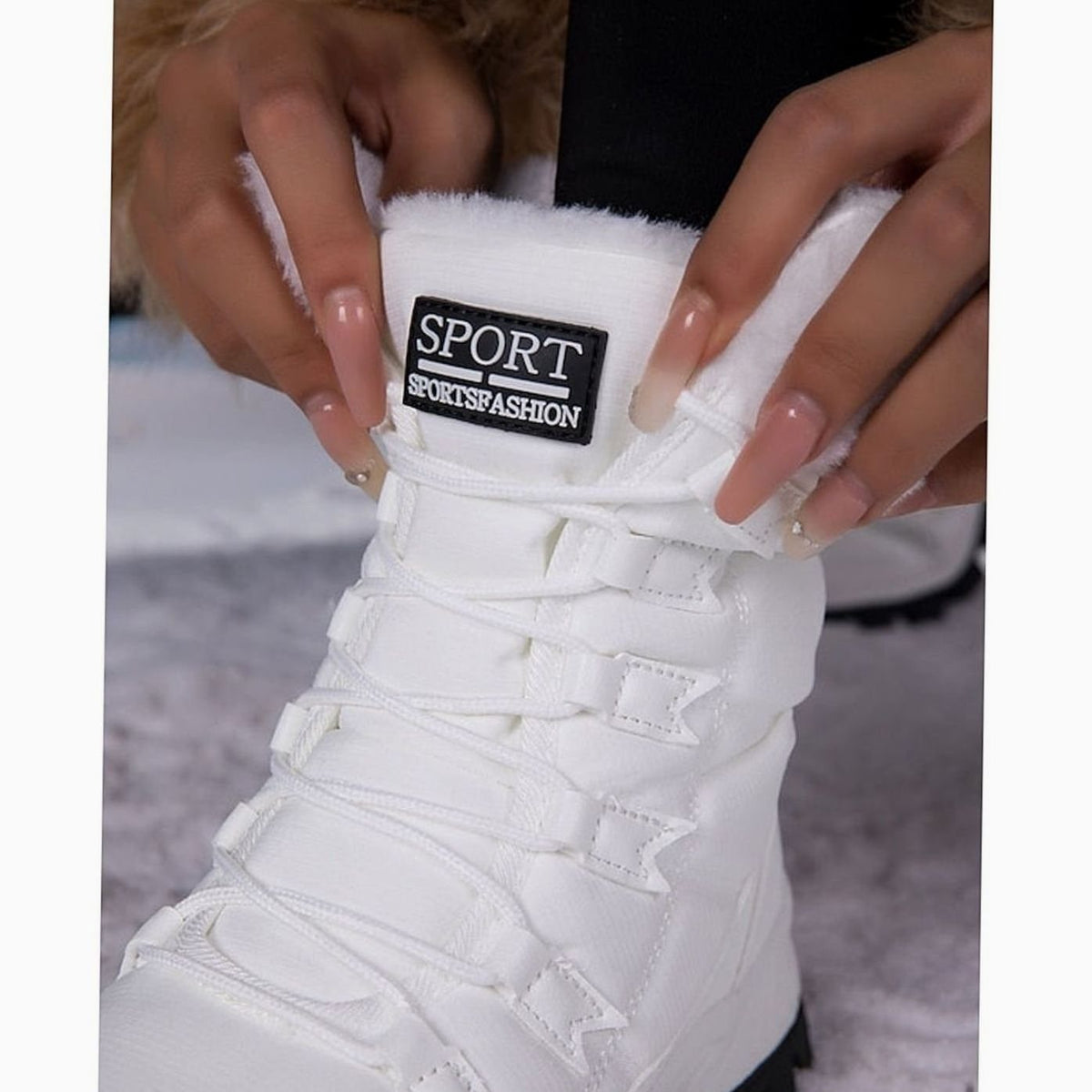 Halle | Women's Plush-Lined Lace-Up Snow Boots